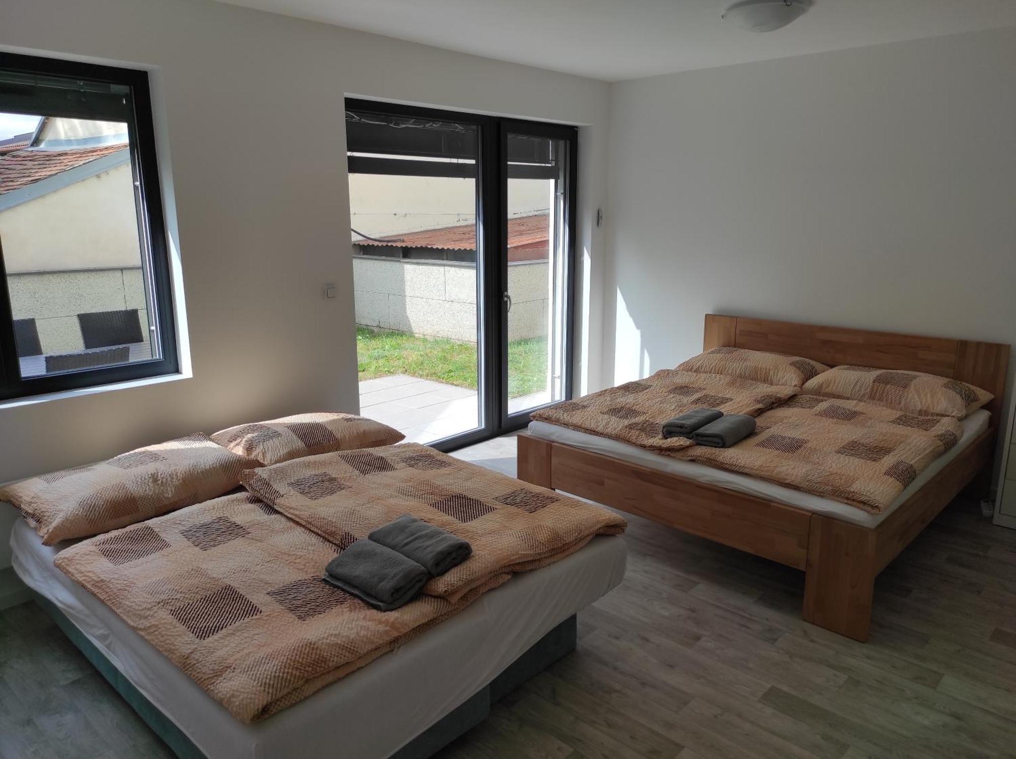 Apartman X06 Микулов Екстериор снимка