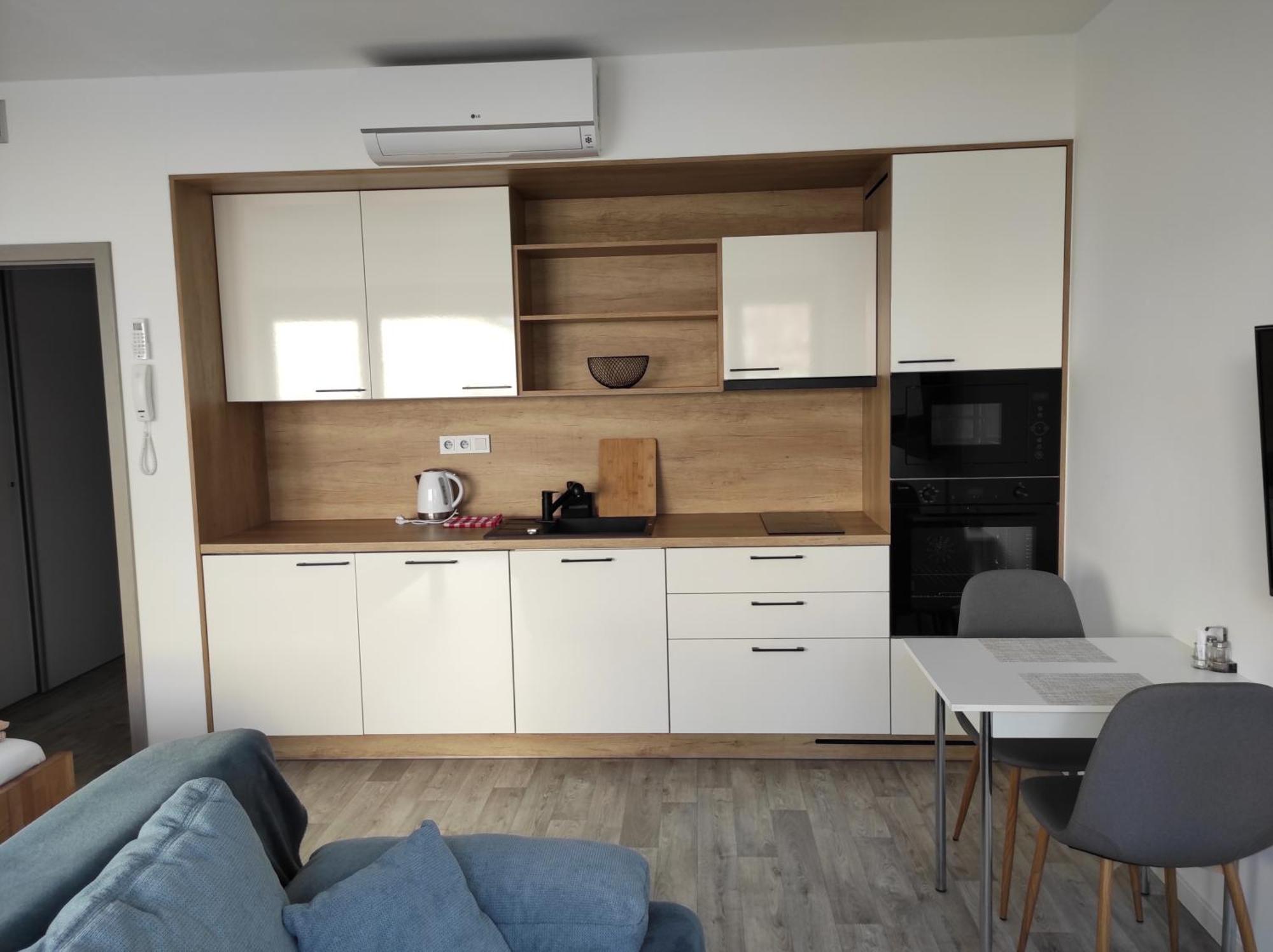 Apartman X06 Микулов Екстериор снимка
